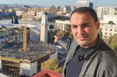 ‘Të paska djegur fort Erion’, Këlliçi publikon ‘punët’ e Veliajt: Do i hidhje bojë sahatit, por i nxorre bojën vetes