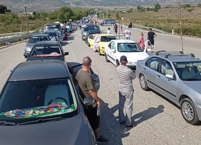 Ambasadorja e Shqipërisë në Greqi nxjerr mashtrimin e Qeverisë për radhën në kufi