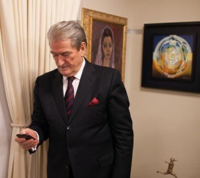 Vlorën e përgjakën bandat e partisë, breshëritë midis miqve të Llanajve dhe Habilajve!