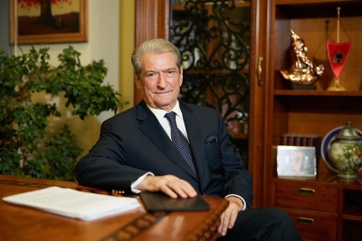 "Edvin Mafia hedh vallen me mashtrime mbi fatkeqësinë e të goditurve nga termeti. Kriminale!"