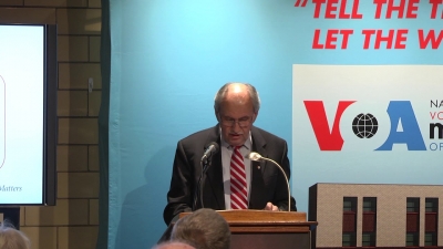 Elez Biberaj:U rrita duke e dëgjuar, plotësisht i përkushtuar ndaj misionit të VOA