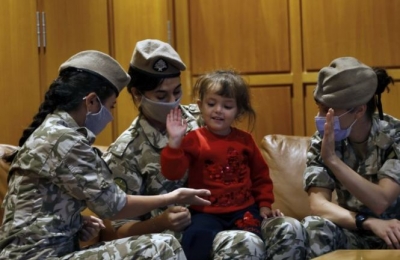 Riatdhesimet nga kampi “Al-Hol”/ Reagon Yuri Kim: E mrekullueshme t’i shohësh fëmijët të çliruar nga ISIS