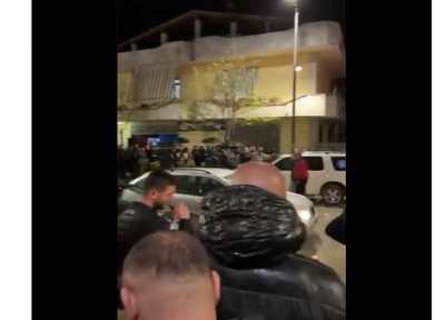 Kavaja del në shesh për të pritur Presidentin