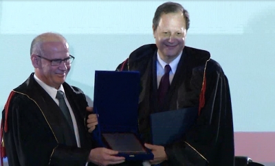 Michael Granof merr &quot;Doctor Honoris Causa&quot;: Të mos lejojmë ikjen e të rinjëve