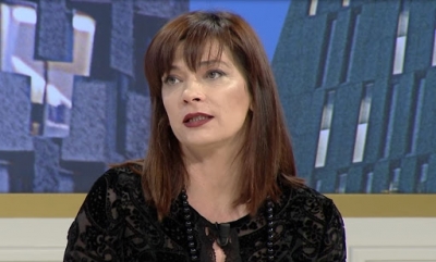 Mohon firmën për prishjen e Teatrit/ 'E dua të ri për ....' Ja çfarë thotë Ema Andrea