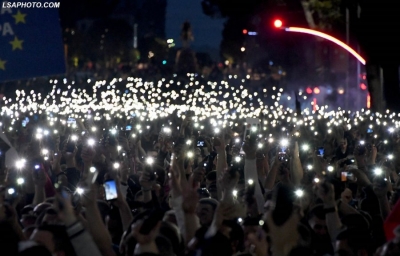 Protestë kombëtare sot në Tiranë: &quot;Koha e banditëve ka mbaruar, ka ardhur koha e shqiptarëve&quot;