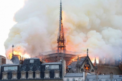 Francë, konsensus i gjerë për një rindërtim identik të kurorës së Notre Dame