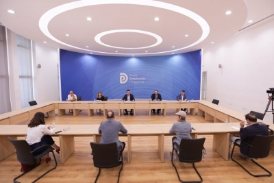 Basha takim me Konfindustrinë:Shqetësimet kryesorë janë korrupsioni e mungesa e lirisë