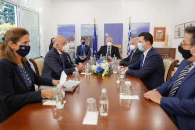 Basha takon ministrin e Jashtëm grek: Çështjet e mbetura pezull të zgjidhen me frymën e mirëkuptimit. Domosdoshmëri anulimi i ligjit të luftës