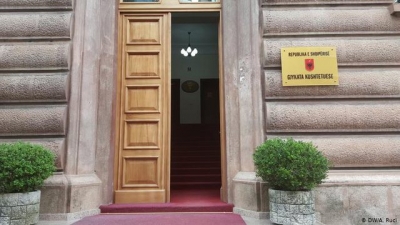 Gara për në Gjykatën Kushtetuese.Ja emrat që shkojnë në tryezën e Presidentit