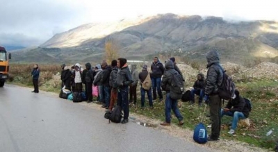 Po transportone 4 shtetas sirianë, prangoset &#039;taksisti&#039; te Ura e Drinit të Zi