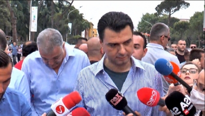 “Fundi i tiranisë së Ramës do jetë i shpejtë dhe çlirimtar”, Basha pas protestës kujton dy zotimet e tij: Prapa hekurave ata që…