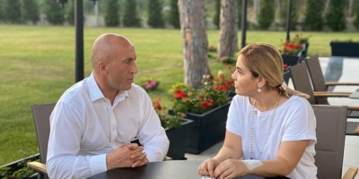 Haradinaj: Rikthim në Durrës. Kënaqësi të takoja kryetaren e LSI-së, Monika Kryemadhi