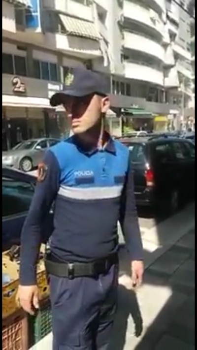 Policia si bandë pa numra identifikimi