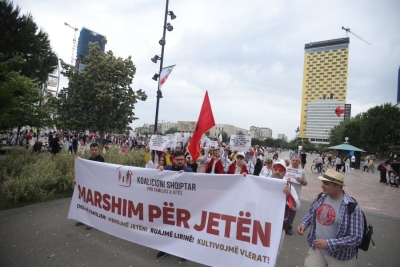 Qytetarët marshim pro familjes: Për fëmijët japim jetën