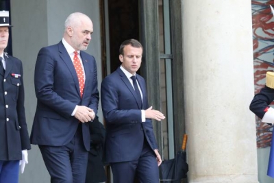 Tjetër 'shuplakë' franceze/ Macron kundërshton ‘fenë’ e zgjerimit