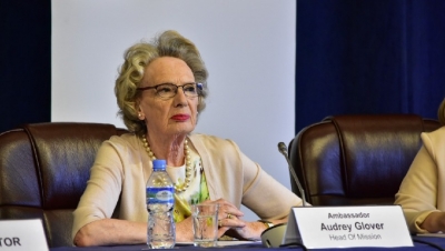 Kryevëzhguesja e OSBE, Glover, deklaratë për mediat pas takimit me Bashën