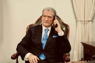 Berisha:Beteje navale midis te forteve te Lezhes.Ka te plagosur rende.Narkopolicia hesht.