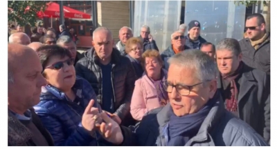 Naftëtarët ne grevë:Po na vdesin fëmijët për bukë....