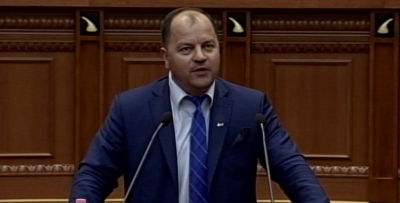 “Mos përfundosh si Tahiri”, Lefter Maliqi replikon me Lleshajn: Rama të keqpërdor, të ka nxjerrë edhe nga mbledhja, je me një këmbë jashtë!