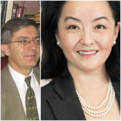 Flamuri i SHBA në manifestim/ Ish-drejtori i VOA: Ambasadorja u ngut