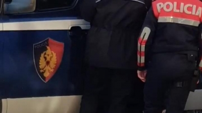 Policia e pranon ngacmimin seksual të studentes, arrestohet efektivi