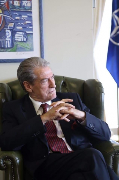 Berisha:Tallje cinike dhe korrupsion i papermbajtur me te demtuarit nga termeti ne Laç!