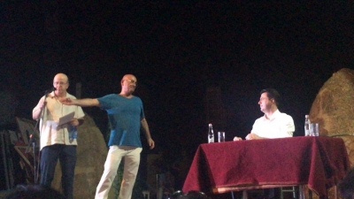 Firmoset marrëveshja e Lulzim Bashës më artistët