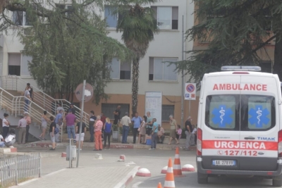 Presidenti Meta, thirrje qeverisë: Situata me pandeminë po shkon drejt një katastrofe kombëtare. Kriminale të bëhet propagandë me jetën e shqiptarëve