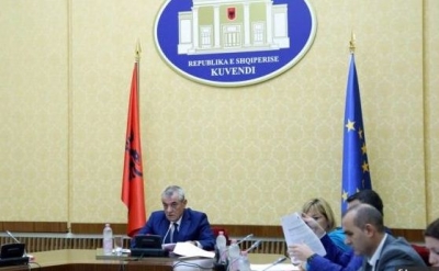 Përplasje në Kuvend për `gjyqin politik`, që Rama kërkon t&#039;i bëjë Presidentit Meta!