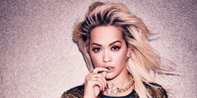 FOTO/Rita Ora pozon pa rroba për revistën Clash