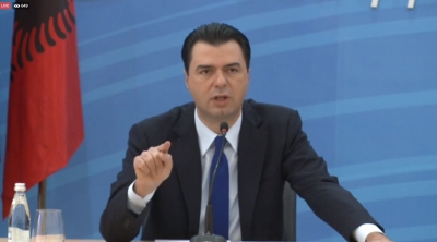 VIDEO LIVE/ Lulzim Basha bashkëbisedim me gazetarët