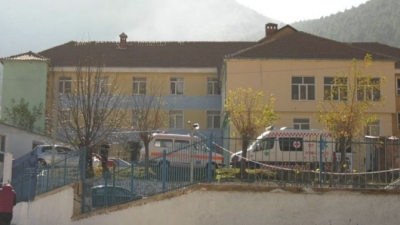 Rreth 20 persona përfundojnë në spitalin e Bulqizës, dyshohen të helmuar