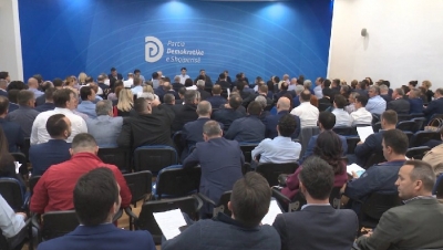 Djegia e mandateve/ PD mbledh Kryesinë e Këshillin Kombëtar