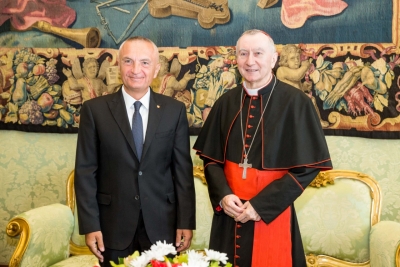 Presidenti Meta takohet me Sekretarin e Shtetit të Vatikanit, Kardinalin Pietro Parolin