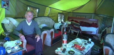 COVID-19, goditja e dytë fatale për të prekurit nga tërmeti, familja nga Klosi tregon kushtet e tmerrshme higjienike në çadër