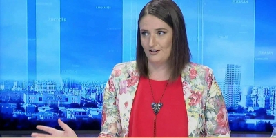 Bashkëpunëtorja e ngushtë e Ramës kërkon shkarkimin e ministres Besa Shahini