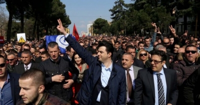 Opozita para Kryeministrisë për ta rrëzuar, Rama ia mbath në…Lezhë