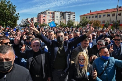 ‘’Ditë e mrekullueshme’’, Basha pas takimeve në Fier: Era e ndryshimit po fryn fort dhe dielli i fitores shkëlqen nga lart