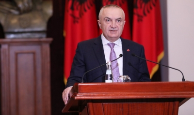 “Shqiptarët do e tregojnë veten më 25 prill, duke dërrmuar kapjen e shtetit”- Meta mesazh qytetarëve: Nëse shet votën, nesër do jesh skllav i pushtetit