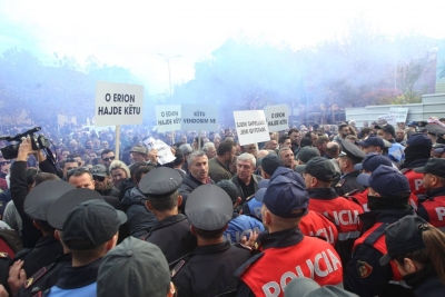 Balliu: Ka protestues të plagosur, kanë frikë të shkojnë në spital se i arreston policia