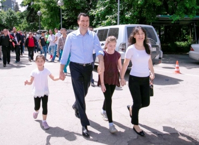 Basha ndjesë publike familjes: Më vjen keq për kohën e pakët