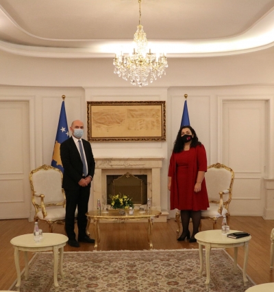 Zyrtare/Vjosa Osmani merr detyrën e presidentes