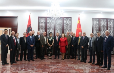 Dialogu Kosovë-Serbi/ Këshilli i Ambasadorëve Shqiptarë letër Donald Trump: Mirëpresim përkushtimin e Administratës tuaj për ta çuar para procesin