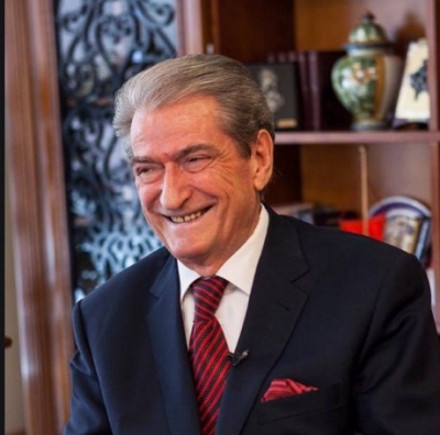 FOTOJA/ Urimi special që merr ish-kryeministri Berisha për ditëlindje