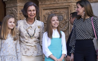 Sherr  në familjen  Mbretërore të Spanjës, Mbretëresha dhe Princesha debatojnë në publik