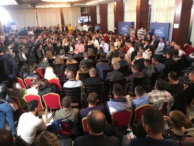 Tarifat e studimit/ Premtimi i Bashës: 100% rimbursim për familjet në nevojë. Po punojmë me ekspertët e CDU