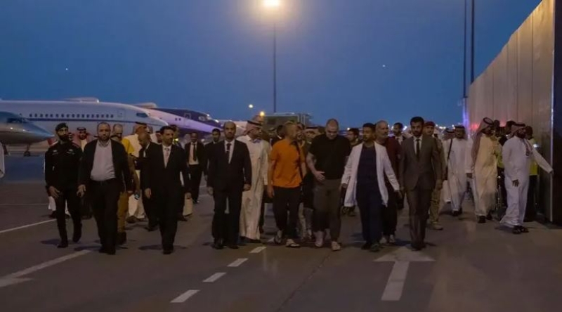 Princi i Kurorës së Arabisë Saudite ndërmjetëson lirimin e 10 të burgosurve nga Rusia që luftonin krah Ukrainës, mes tyre edhe dy amerikanë