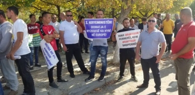 Qeveria të plotësojë kërkesat tona, fermerët e Lushnjës serish në protestë