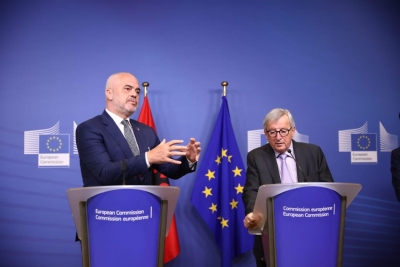 Dy persona në ikje që flasin për të ardhmen!